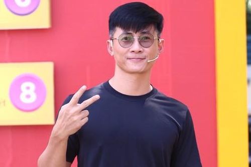 Thành viên nhóm nhạc MTV đình đám một thời nhắc về tuổi thơ cơ cực bên cạnh mẹ, gây xúc động mạnh cho khán giả