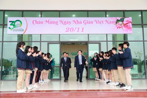 Tạo đột phá trong giáo dục, đào tạo nguồn nhân lực chất lượng cao tại ĐHQGHN