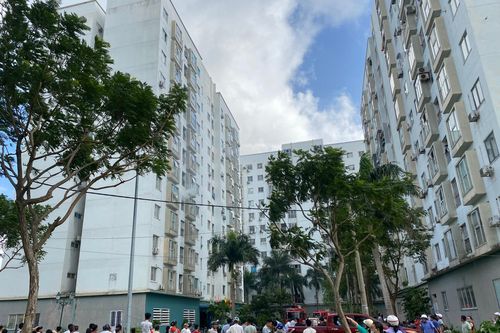 Cháy chung cư ở Đà Nẵng, người dân hốt hoảng tháo chạy
