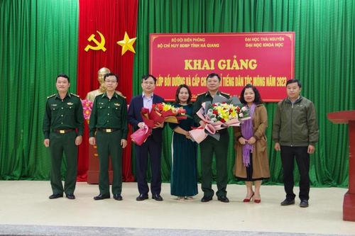 BĐBP Hà Giang tổ chức khai giảng lớp bồi dưỡng tiếng Mông cho sĩ quan và quân nhân chuyên nghiệp