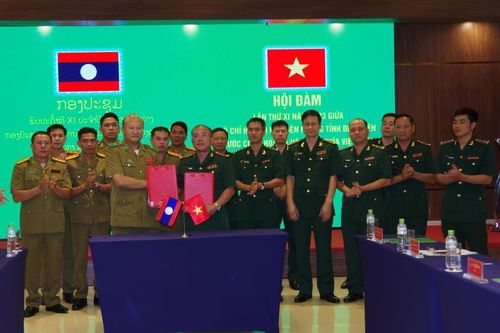 Hội đàm giữa Đoàn đại biểu BĐBP Điện Biên và Đoàn đại biểu Ty An ninh tỉnh Luông Pha Bang, Lào