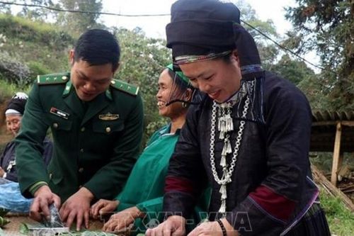 Bộ đội Biên phòng hỗ trợ đồng bào vùng biên Lào Cai thoát nghèo