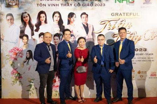 Con nuôi cố nghệ sĩ Phi Nhung tri ân thầy cô và người Thầy đặc biệt