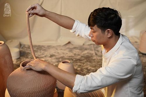 Triển lãm 2 dòng gốm thủ công truyền thống