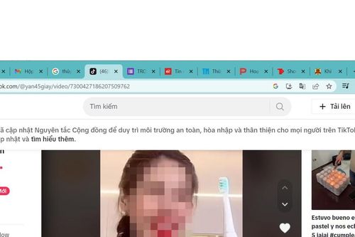 Trăn trở nghệ sĩ bán hàng online