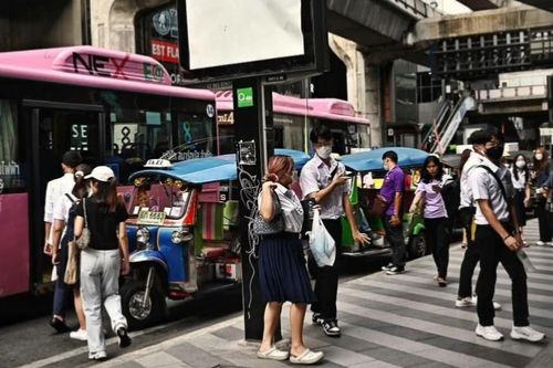 Đại học hàng đầu Thái Lan cho nữ sinh viên nghỉ học vì vấn đề tế nhị
