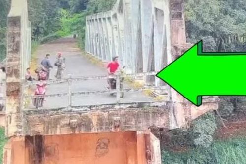 Video ghi lại cảnh nam thanh niên đi xe máy đến cầu rồi nhảy xuống sông
