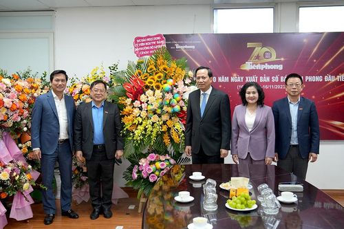 Bộ trưởng Đào Ngọc Dung: Tiền Phong luôn giữ vị thế, uy tín trong lòng bạn đọc