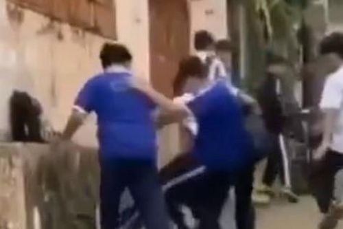 Vụ nam sinh Đắk Lắk bị đánh hội đồng dã man: Đề nghị công an vào cuộc