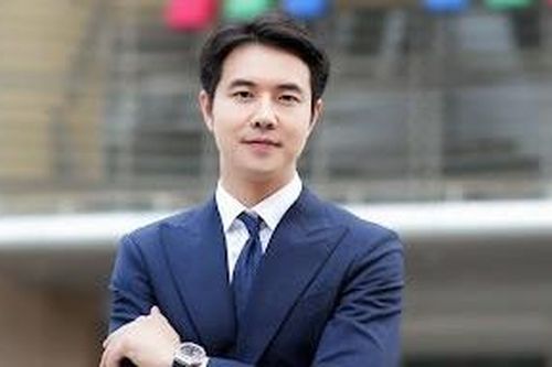 Diễn viên Hiếu Su: Từ khi tôi làm MC của Đài, 2 vợ chồng nảy sinh bất đồng