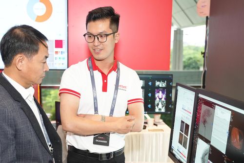Biết cách phân tích, khai thác dữ liệu sẽ cải thiện 'miếng cơm, manh áo'