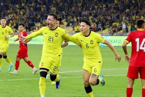 Malaysia gây địa chấn, Hàn Quốc và Nhật Bản tạo mưa bàn thắng