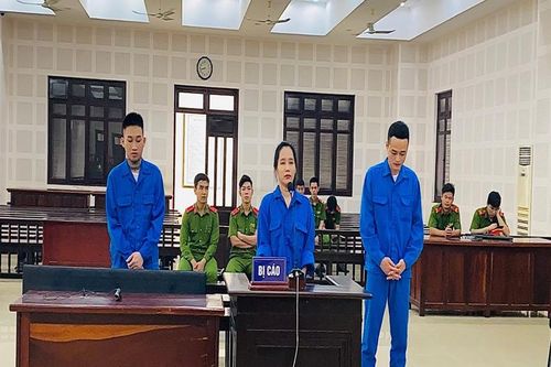 Rủ bạn cùng sử dụng ma túy, 3 người lãnh án