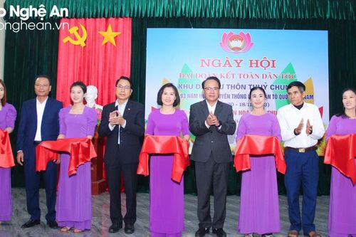 Phó Chủ tịch Thường trực HĐND tỉnh tham gia ngày hội Đại đoàn kết toàn dân tộc tại Thanh Chương