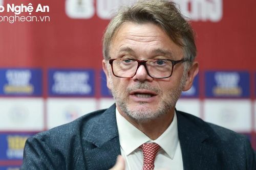 HLV Philippe Troussier: 'Chiến thắng trước Philippines củng cố tinh thần cho tuyển Việt Nam khi trở về sân nhà Mỹ Đình'