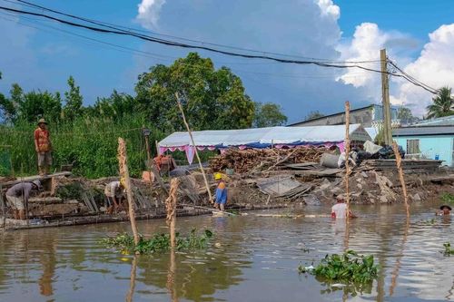 Trà Vinh công bố tình huống khẩn cấp sự cố sạt lở bờ sông Cần Chông