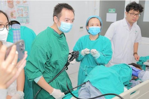 Sử dụng kỹ thuật cắt dưới niêm mạc để điều trị ung thư đại - trực tràng