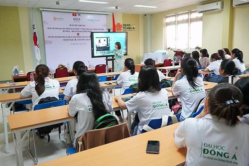 Khai giảng lớp học tiếng Hàn thông minh KLaSS đầu tiên tại Đà Nẵng