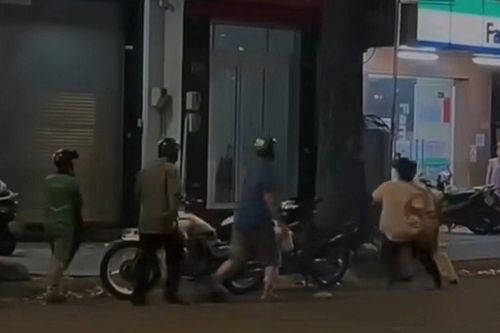Có 'cồn', xin không được liền tấn công cảnh sát