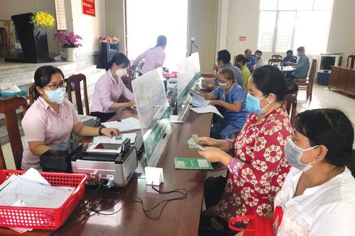 Linh hoạt chi trả chính sách an sinh xã hội không dùng tiền mặt