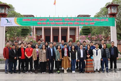 Phát triển các tour, tuyến du lịch lịch sử - văn hóa
