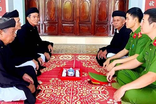 Đồng lòng giữ vững an ninh trật tự