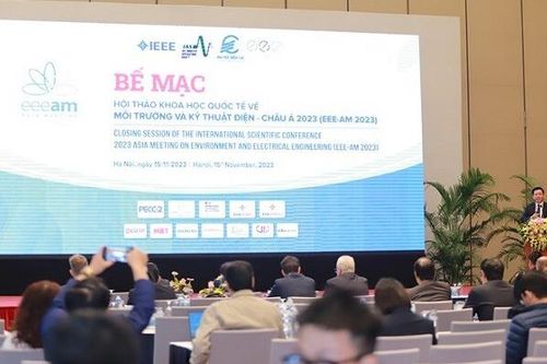 Bế mạc Hội thảo khoa học quốc tế về Môi trường và Kỹ thuật điện - châu Á