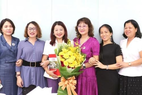 Nhẹ nhàng như áng mây trôi