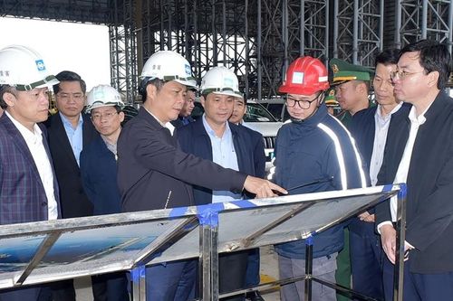 Hà Tĩnh: Trưởng ban Kinh tế Trung ương kiểm tra các công trình, dự án trọng điểm