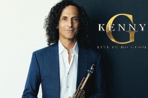Huyền thoại saxophone Kenny G biểu diễn tại Nhà hát Hồ Gươm