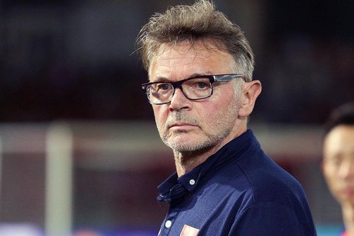 Lý do HLV Troussier chưa chốt danh sách tuyển Việt Nam đấu Philippines