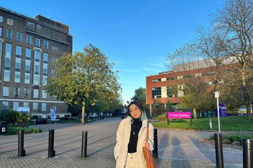 Ba người Việt trẻ xuất sắc giành học bổng IELTS Prize 2023 từ Hội đồng Anh