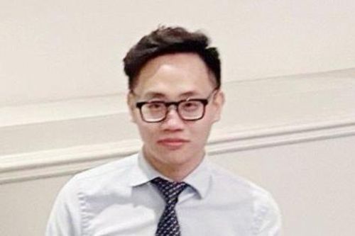 Ép bạn gái quen trên mạng tống tiền người khác bằng hình ảnh 'nóng'