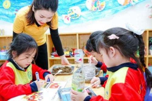 4 giáo viên Hà Nội được Bộ GD&ĐT vinh danh giáo viên tiêu biểu là ai?