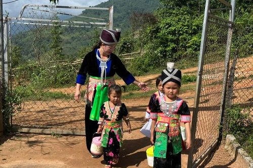 Những thầy cô giáo nặng lòng với học trò vùng cao