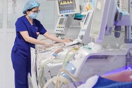 Mổ đẻ chủ động: Nguy cơ biến chứng nặng nề