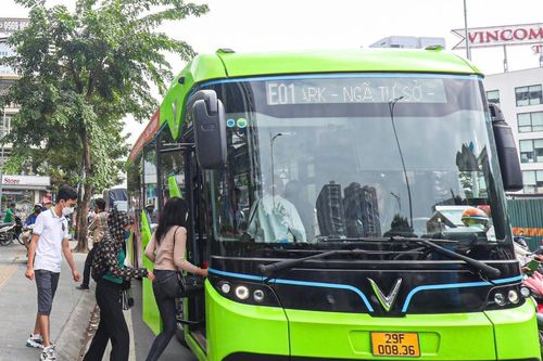 Hà Nội: Để thúc đẩy xe buýt phát triển cần đơn vị tư nhân mạnh tham gia