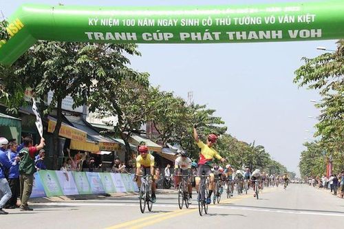 15 đội đua tranh tài ở cuộc đua Xe đạp Nam Kỳ Khởi Nghĩa