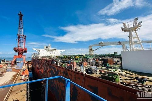 Vụ cháy nổ ở Công ty Công nghiệp tàu thủy Dung Quất: Đã có 2 công nhân tử vong