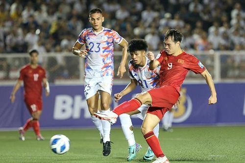Tuyển Philippines - Tuyển Việt Nam (0-2): Một già, một trẻ lập công