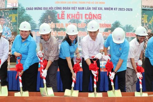 Cải tạo hồ bơi phục vụ công nhân lao động sau 90 năm sử dụng
