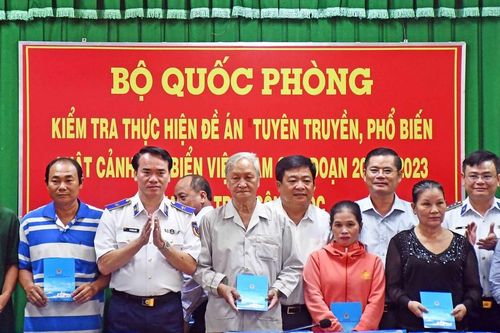 Đa dạng hình thức tuyên truyền Luật Cảnh sát biển Việt Nam