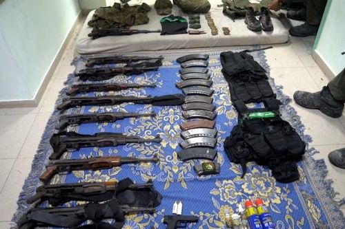 2,3 triệu người ở Gaza mất liên lạc với thế giới, nạn đói có thể xảy ra