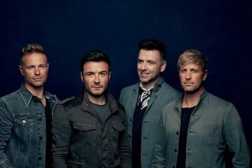 Đêm nhạc Westlife ở TP.HCM bị chỉ trích không tôn trọng khán giả