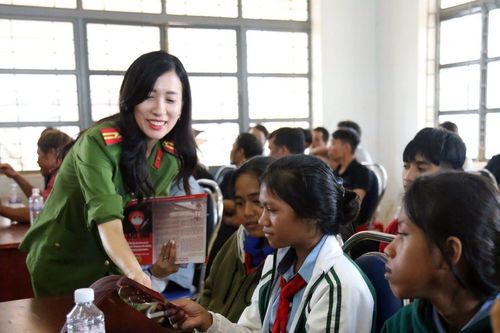 Nhân rộng mô hình 'xã biên giới sạch về ma túy'