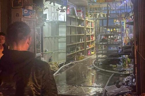 Cháy nhà ở kết hợp kinh doanh tạp hóa khiến hai vợ chồng tử vong