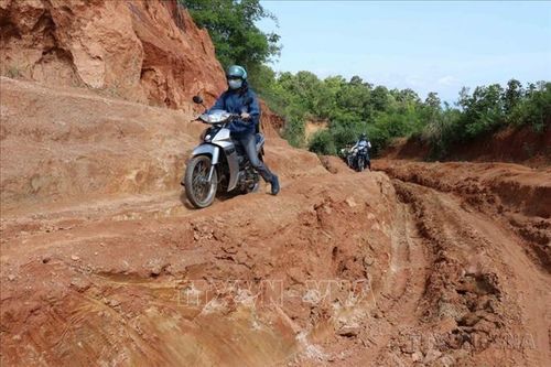 Ngày Nhà giáo Việt Nam 20/11: Những thầy, cô ngược núi, bám bản