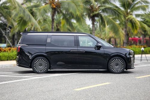 'Chuyên cơ mặt đất' chất hơn Toyota Alphard, công suất 544 mã lực, giá hơn 1,6 tỷ đồng