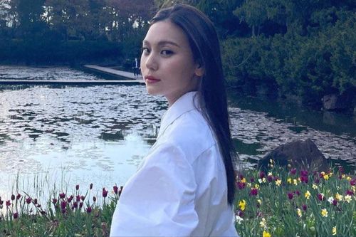 Nữ ca sĩ từng bị chê xấu nhất showbiz giờ lột xác xinh đẹp ngỡ ngàng nhờ giảm cân