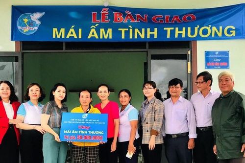 Quảng Ngãi: Bàn giao Mái ấm tình thương cho hội viên phụ nữ nghèo